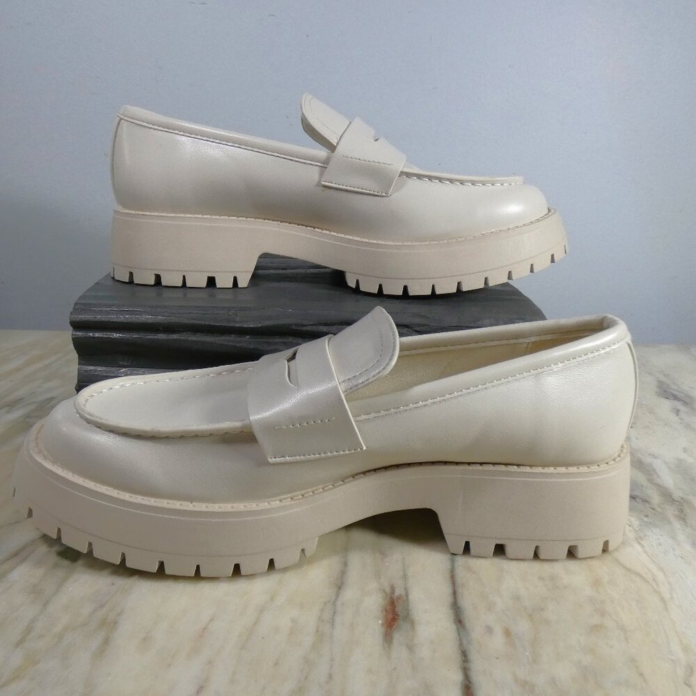 Madden Girl Women's Heather Loafer Moto Lug Sole size 9.5 Bone PU